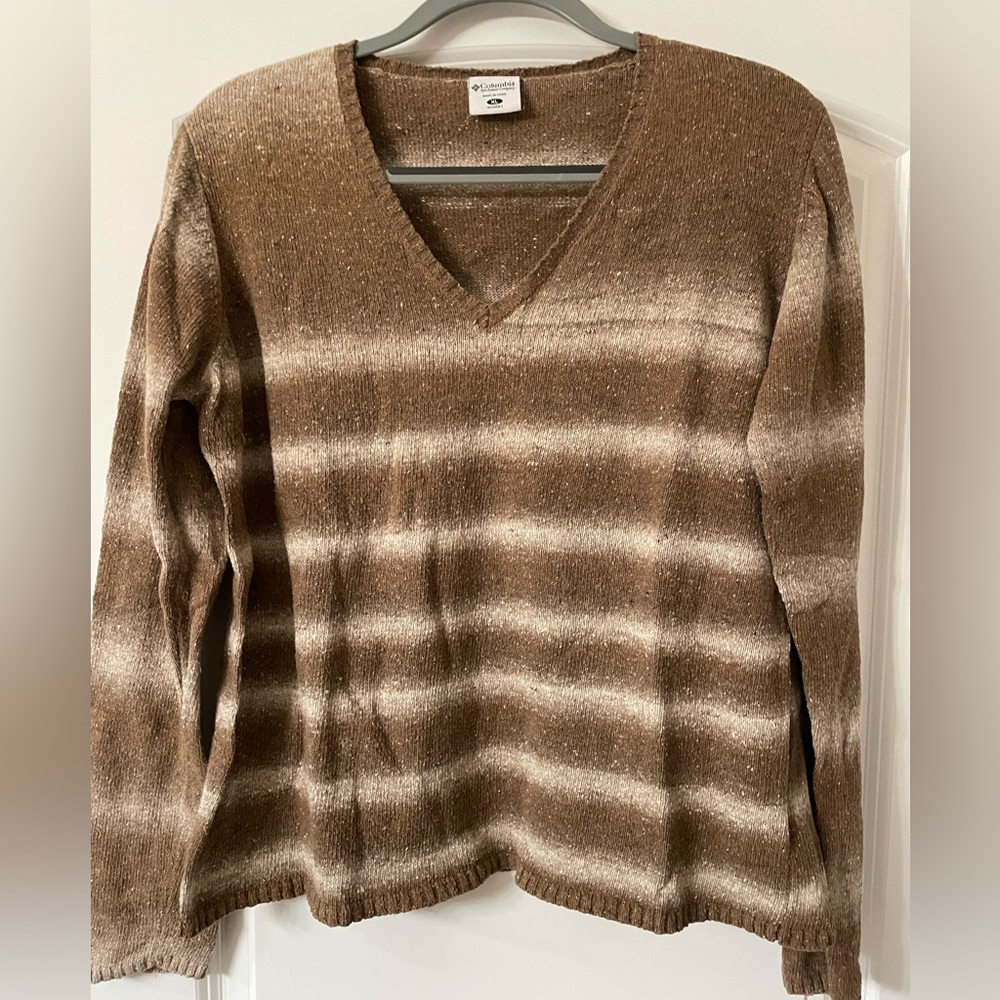 Columbia women’s Sweater. XL